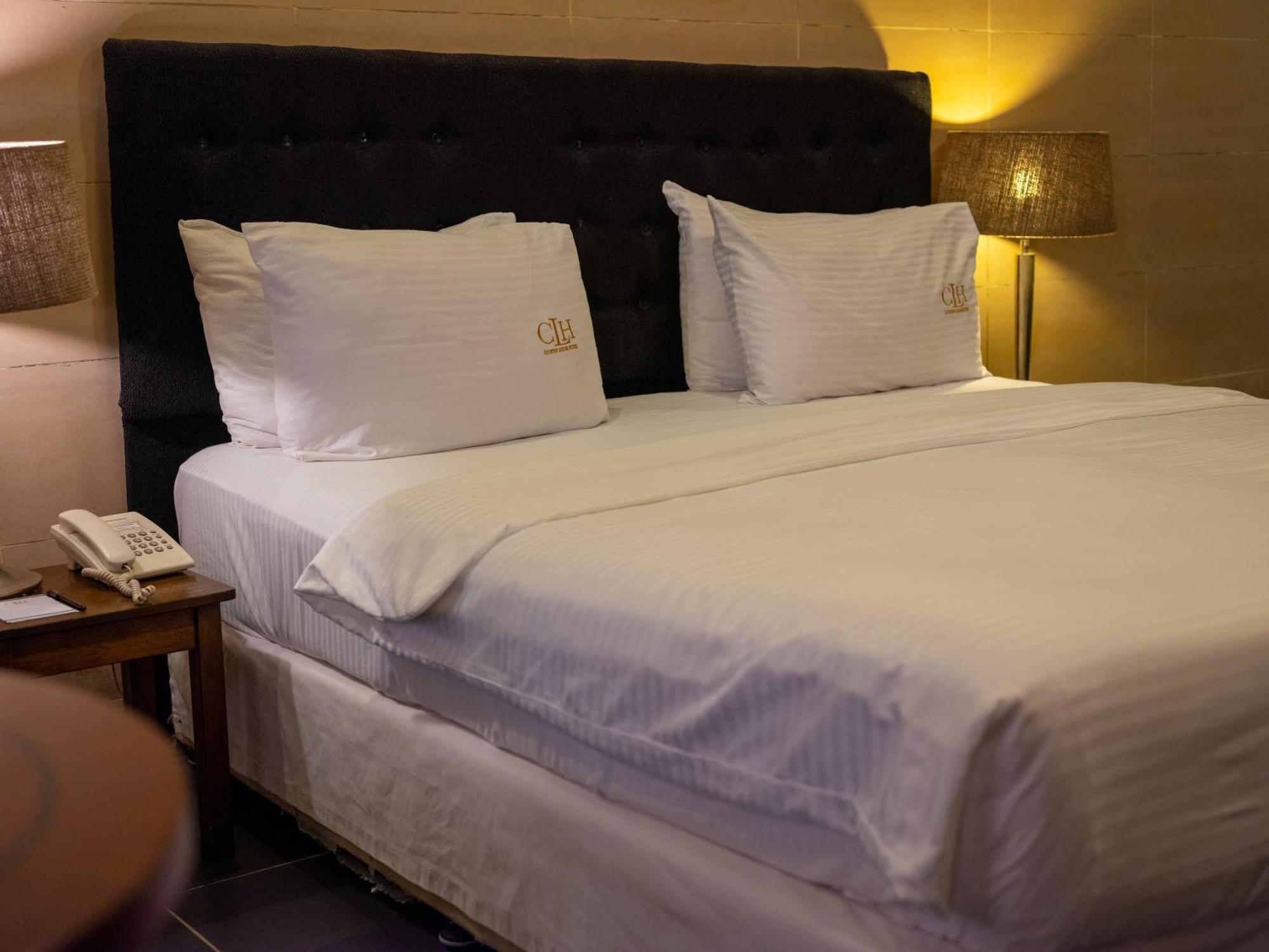 乡间小屋综合旅馆 弗里敦 外观 照片